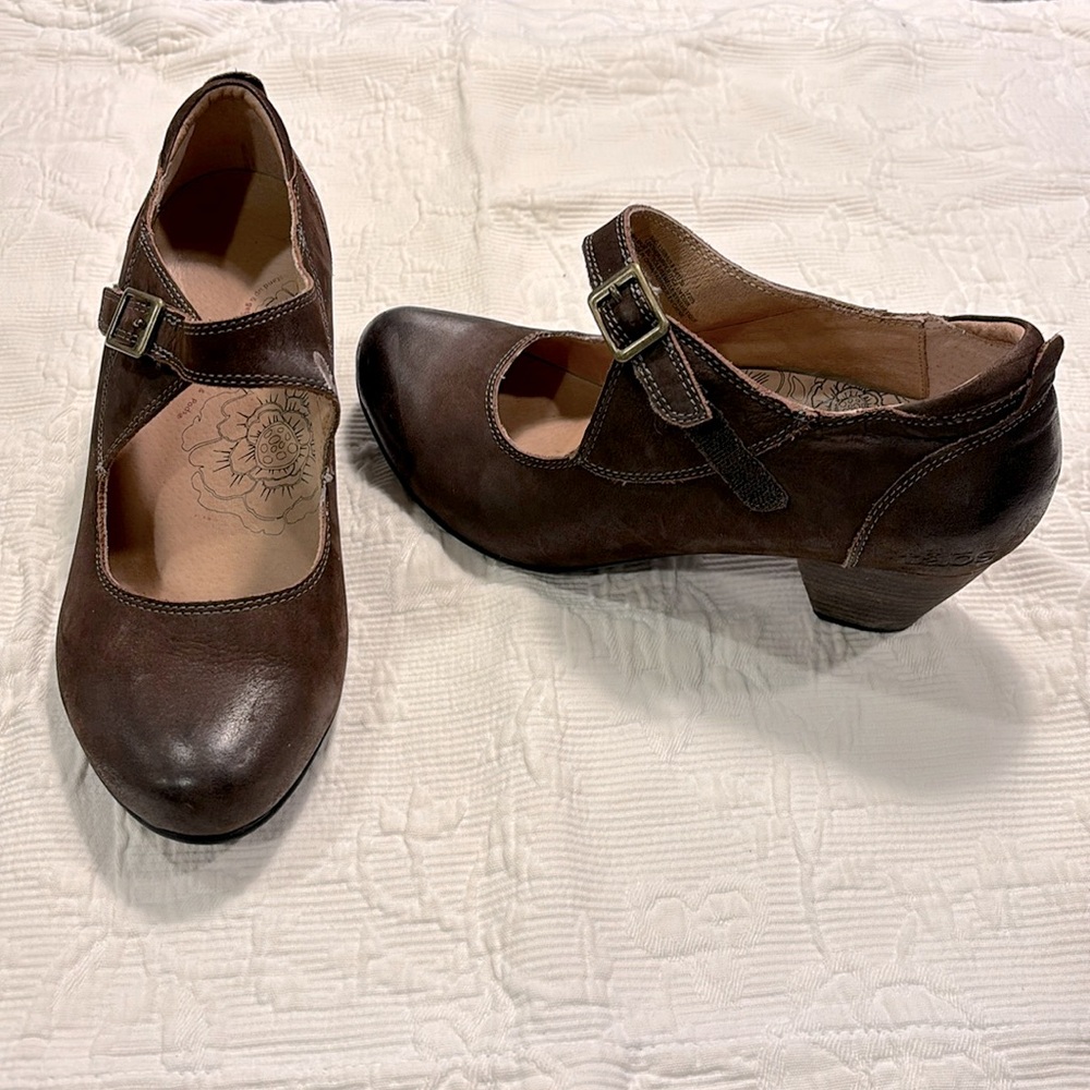 Taos Brown Leather Shoes